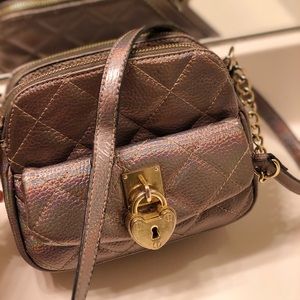 ✨Juicy Couture cross body purse✨